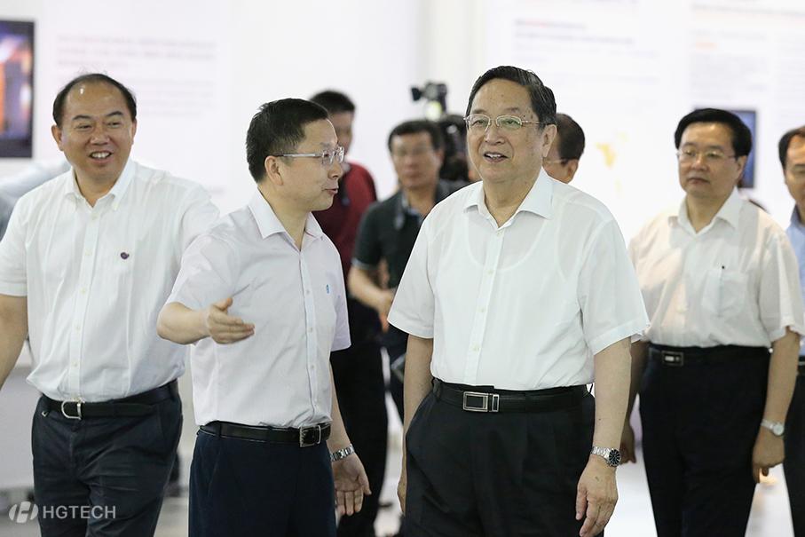 3、2014年06月07日天下政协主席俞正声视察k8凯发官网入口科技 .jpg